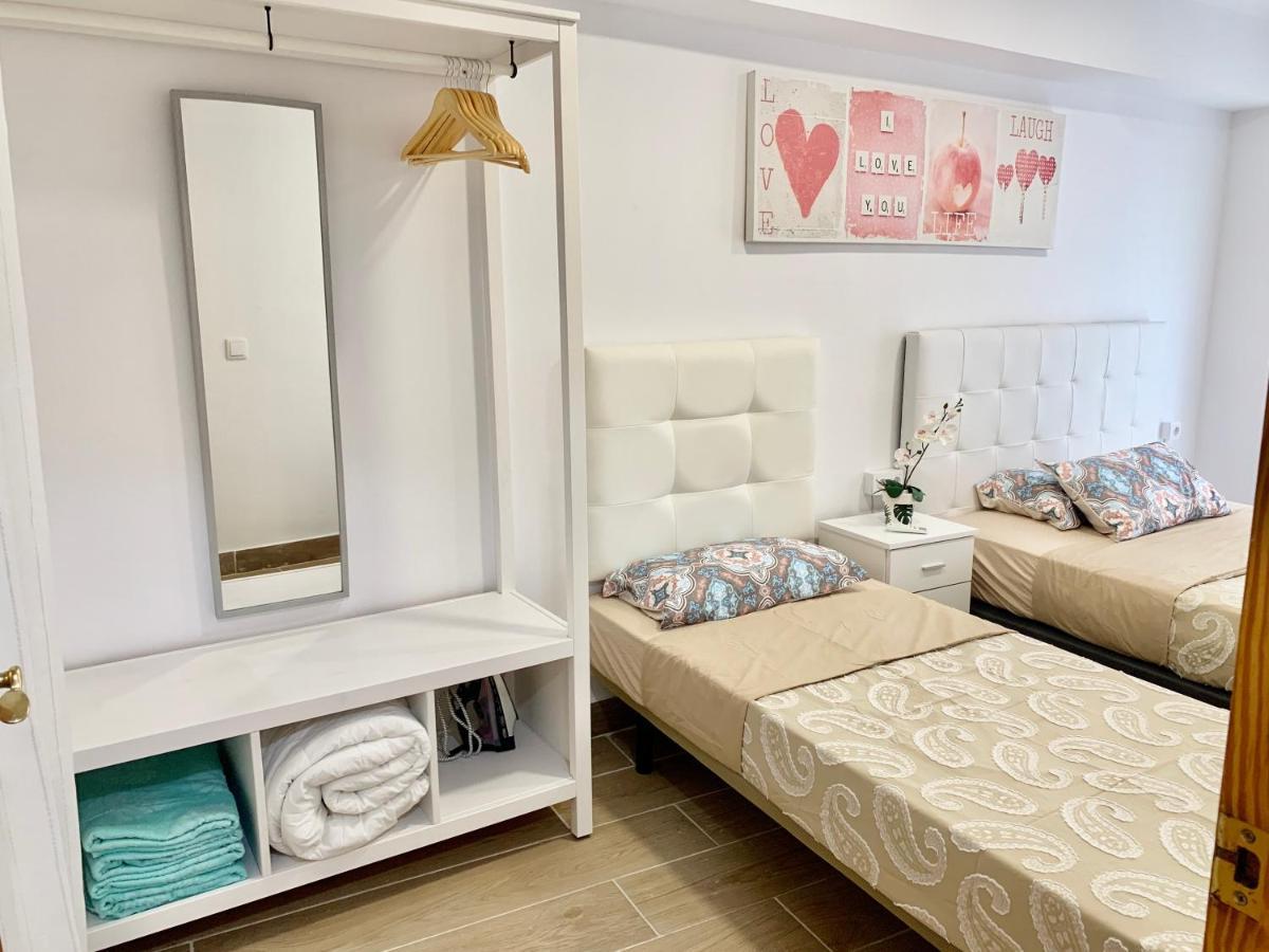 Luxury Apartment By The Sea อาลิกันเต ภายนอก รูปภาพ